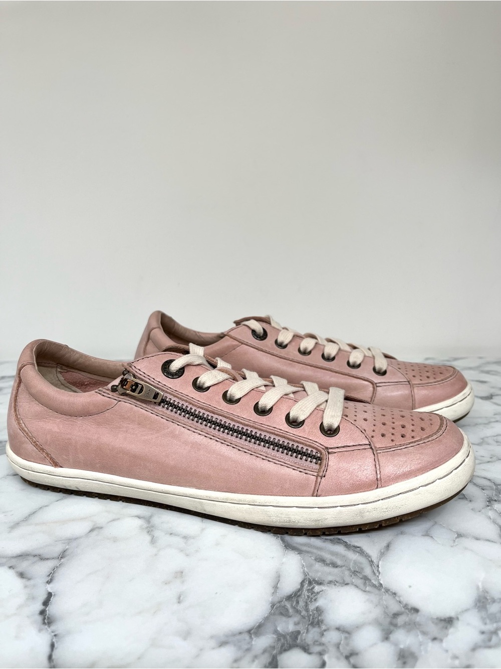 Taos Footwear Pink Leather Low-Top Sneakers
